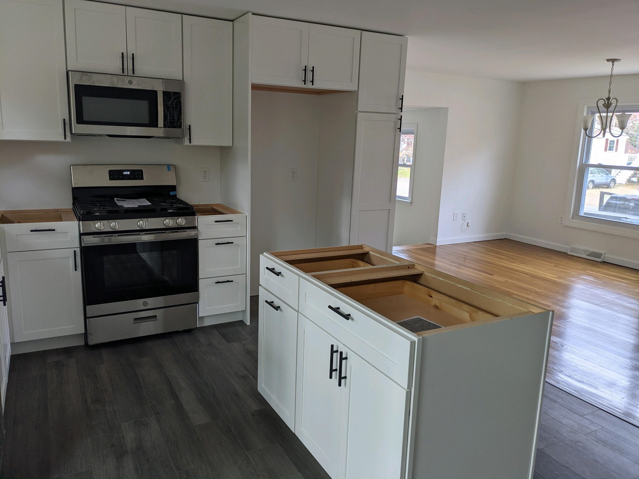 9 Cambridge Road Nashua, NH 03062 - Photo 5 of 22