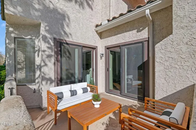 $629,900 | 6204 Corte Antigua, Camarillo, CA 93012