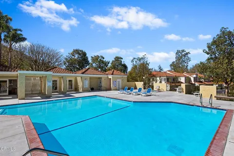 $629,900 | 6204 Corte Antigua, Camarillo, CA 93012