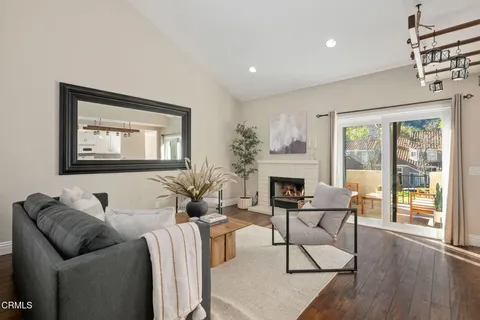 $629,900 | 6204 Corte Antigua, Camarillo, CA 93012