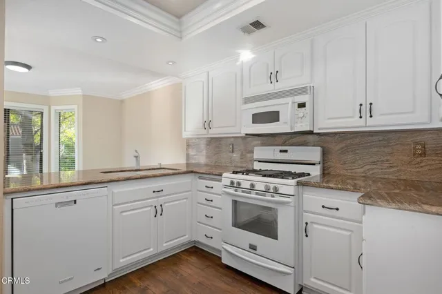 $629,900 | 6204 Corte Antigua, Camarillo, CA 93012