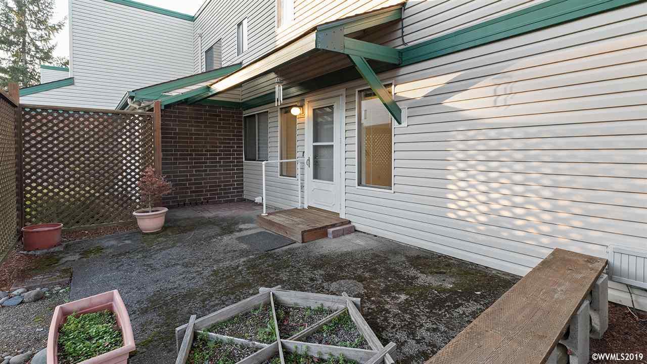 3244 Pacific Place Southwest Albany, OR 97321 - Photo 6 of 30