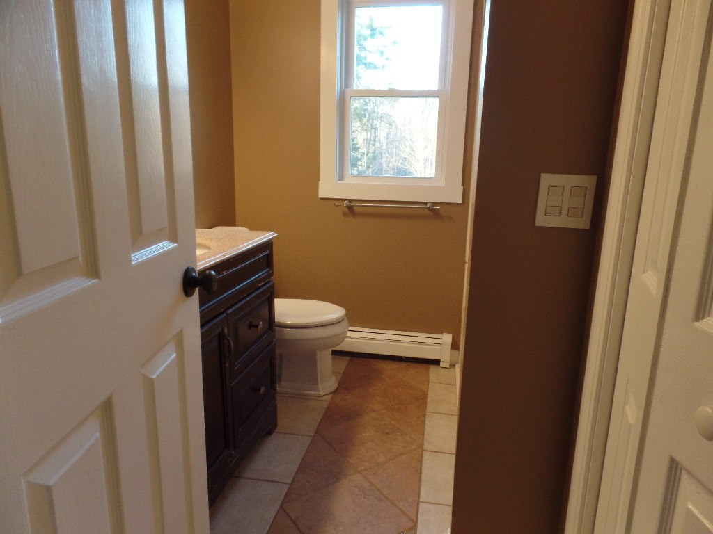 82 Brown Road Candia, NH 03034 - Photo 12 of 34
