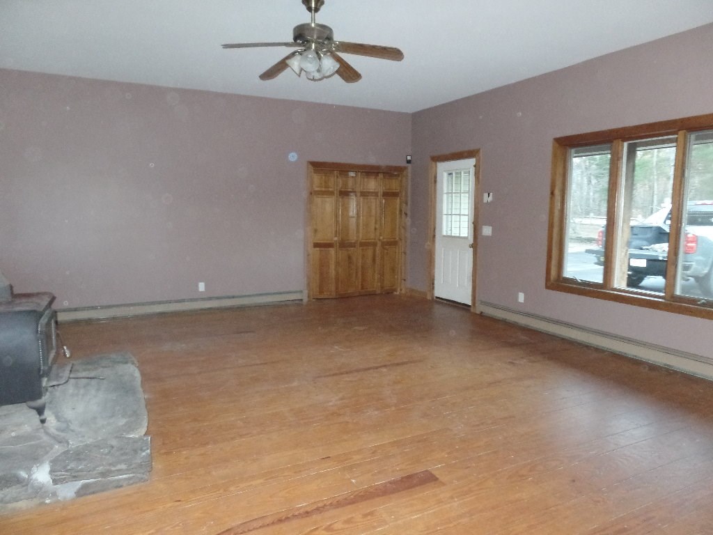 82 Brown Road Candia, NH 03034 - Photo 4 of 34