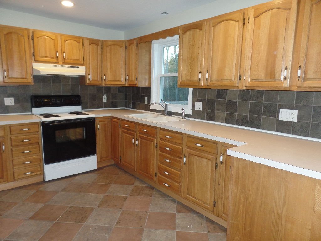82 Brown Road Candia, NH 03034 - Photo 6 of 34