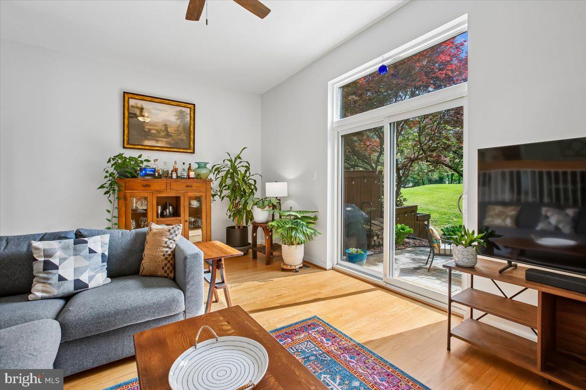 2017 Sarazen Place Reston, VA 20191 - Photo 15 of 52 You'll LOVE the amount of light and space here!