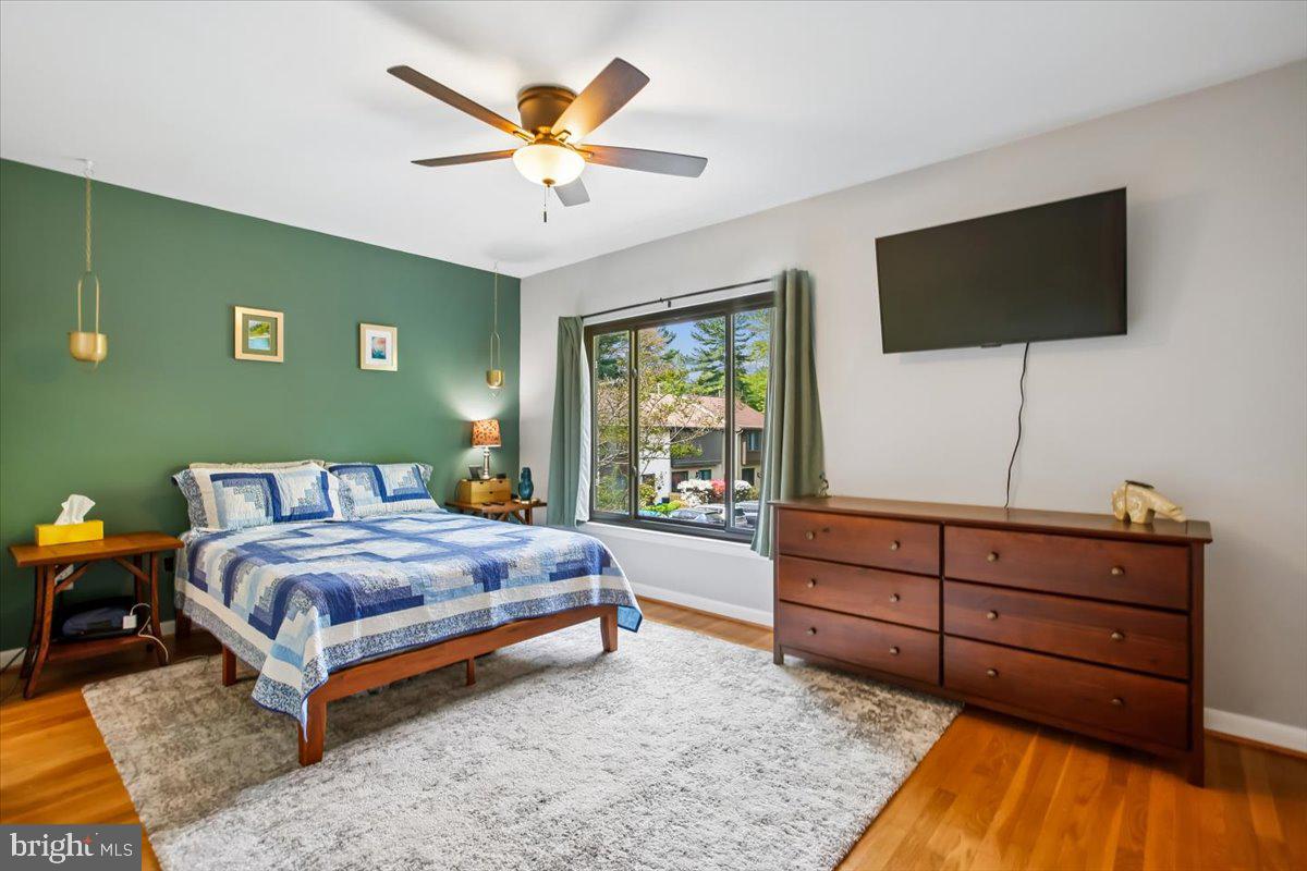 2017 Sarazen Place Reston, VA 20191 - Photo 20 of 52 Spacious Primary with a Fan and nice views