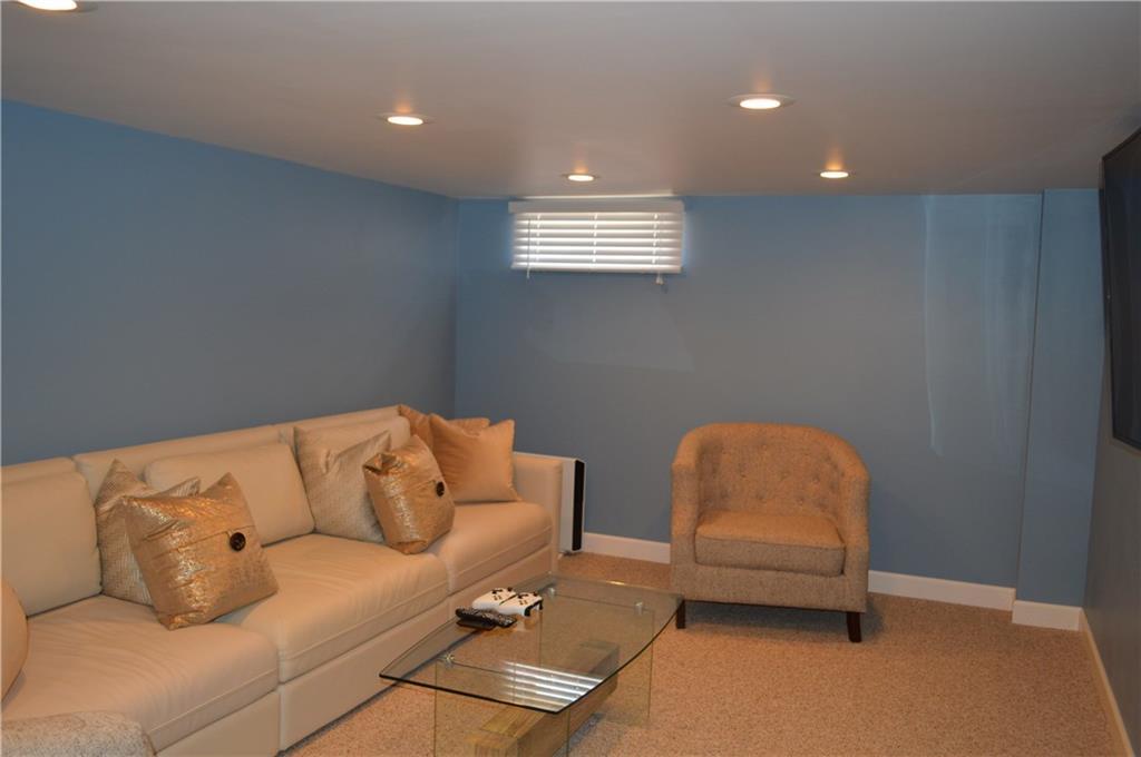 1147 Ferndale Lane Springfield, OH 45503 - Photo 9 of 15
