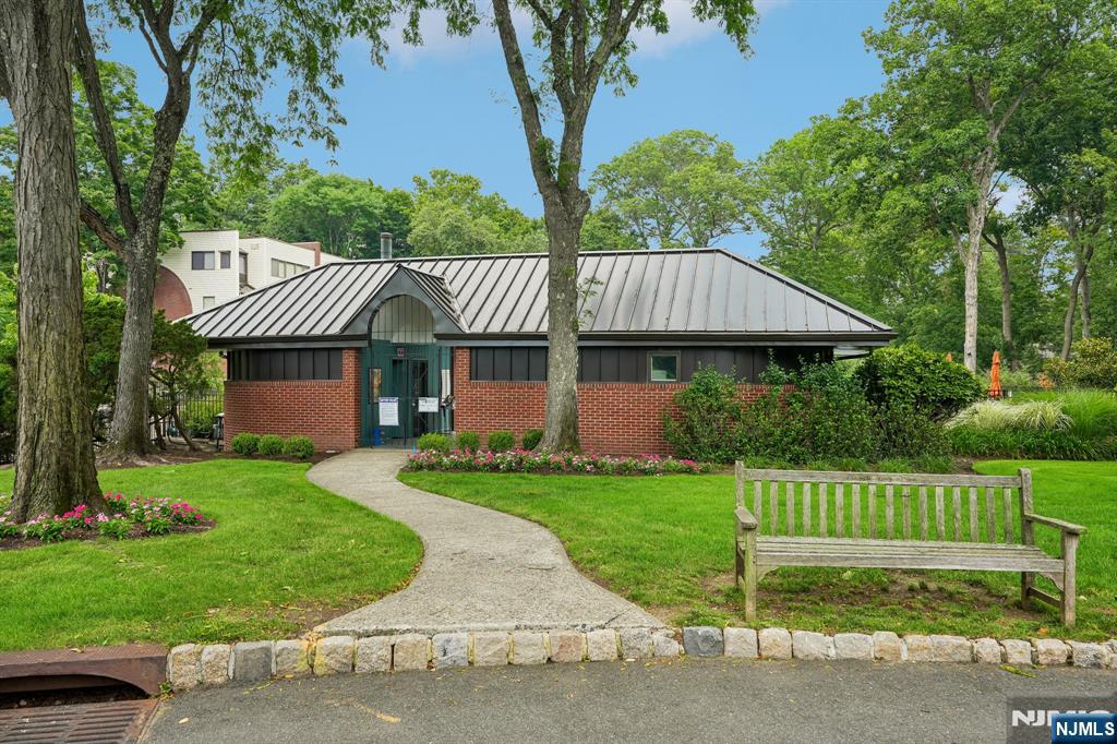 25 Daniel Court Ridgewood, NJ 07450 - Photo 40 of 42 Gallery Image 40