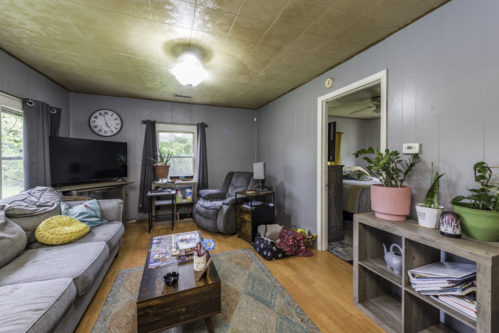 12716 West Grandview Avenue Waukegan, IL 60085 - Photo 2 of 22