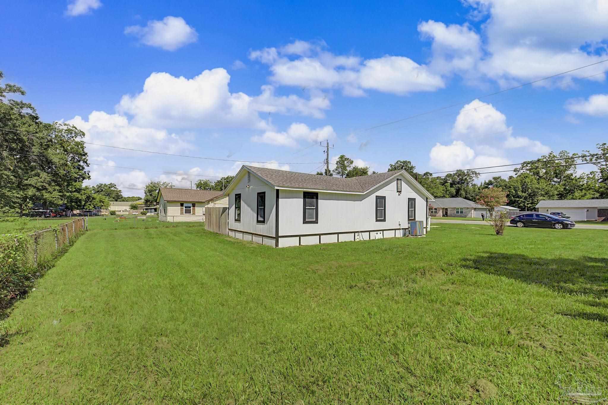 1119 Muscogee Road Cantonment, FL 32533 - Photo 11 of 39 Gallery Image 11