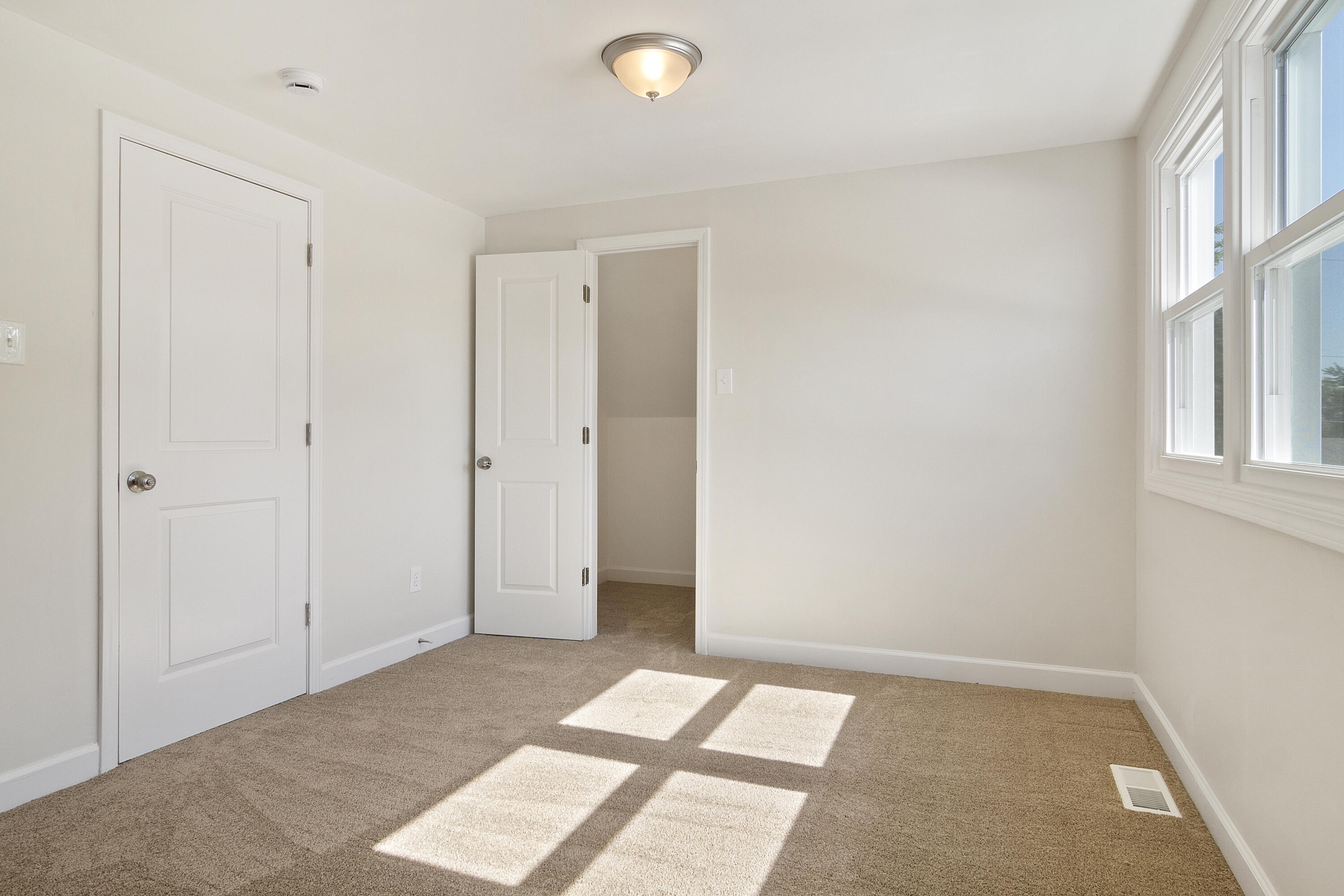 645 Oswego Road Valparaiso, IN 46385 - Photo 15 of 27 3000x2000