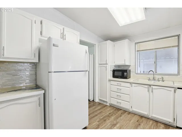 $119,900 | 520 Southwest Georgetown Way, Beaverton, OR 97006