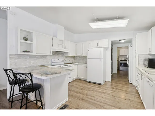 $119,900 | 520 Southwest Georgetown Way, Beaverton, OR 97006