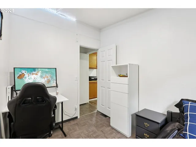 $119,900 | 520 Southwest Georgetown Way, Beaverton, OR 97006