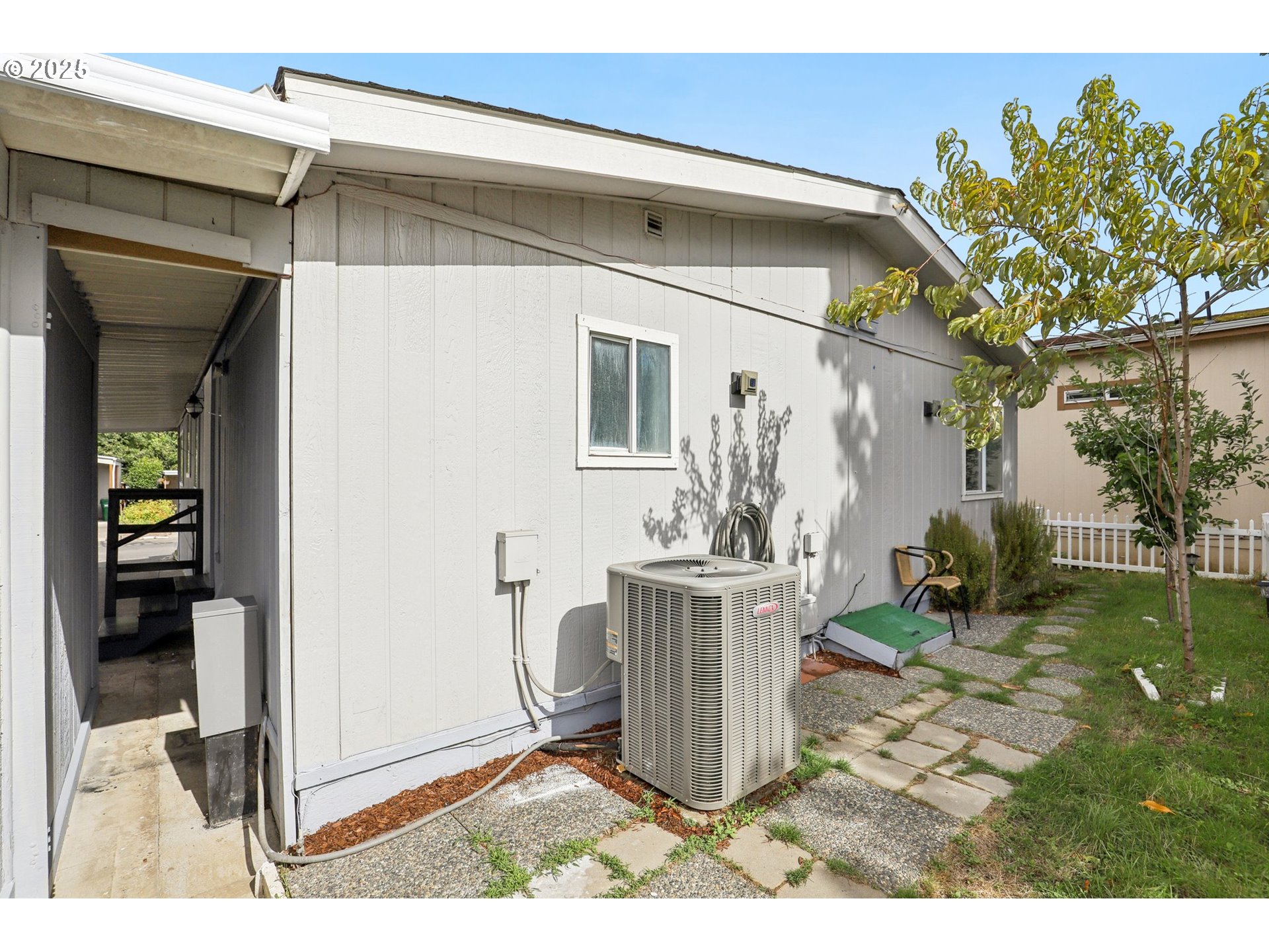 520 Southwest Georgetown Way Beaverton, OR 97006 - Photo 35 of 47