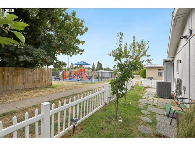 $119,900 | 520 Southwest Georgetown Way, Beaverton, OR 97006