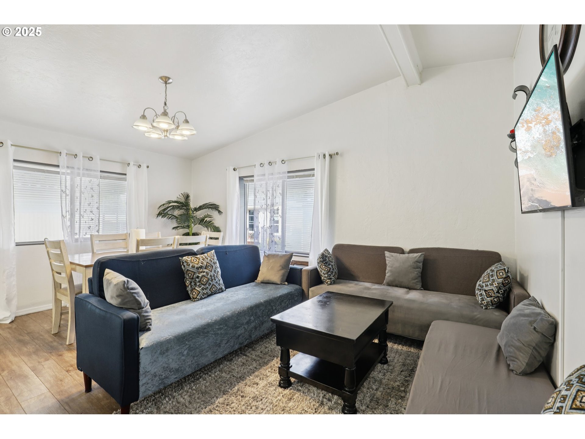 520 Southwest Georgetown Way Beaverton, OR 97006 - Photo 5 of 47