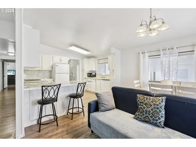 $119,900 | 520 Southwest Georgetown Way, Beaverton, OR 97006