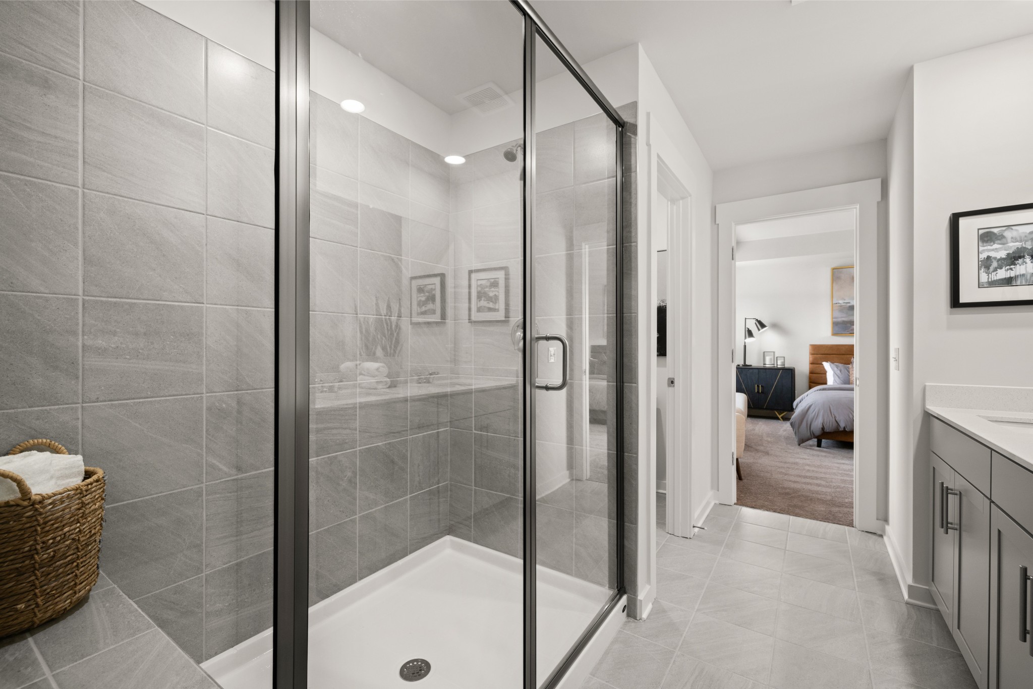 2412 Williams Rdg Drive Columbia, TN 38401 - Photo 37 of 54 a bathroom with a glass shower door