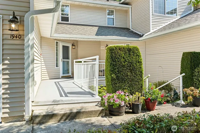 $425,000 | 1940 South 368th Place, Federal Way, WA 98003