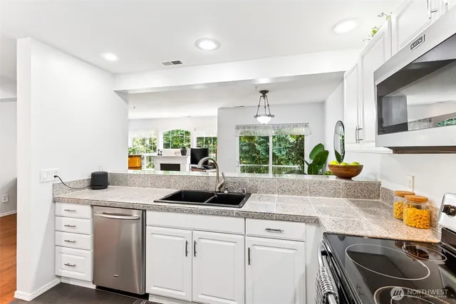 $425,000 | 1940 South 368th Place, Federal Way, WA 98003