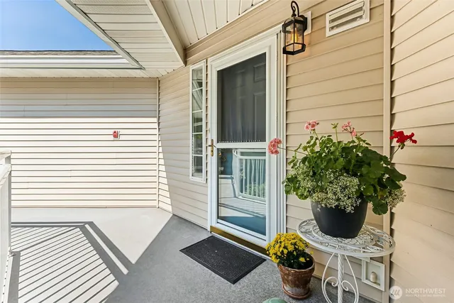 $425,000 | 1940 South 368th Place, Federal Way, WA 98003