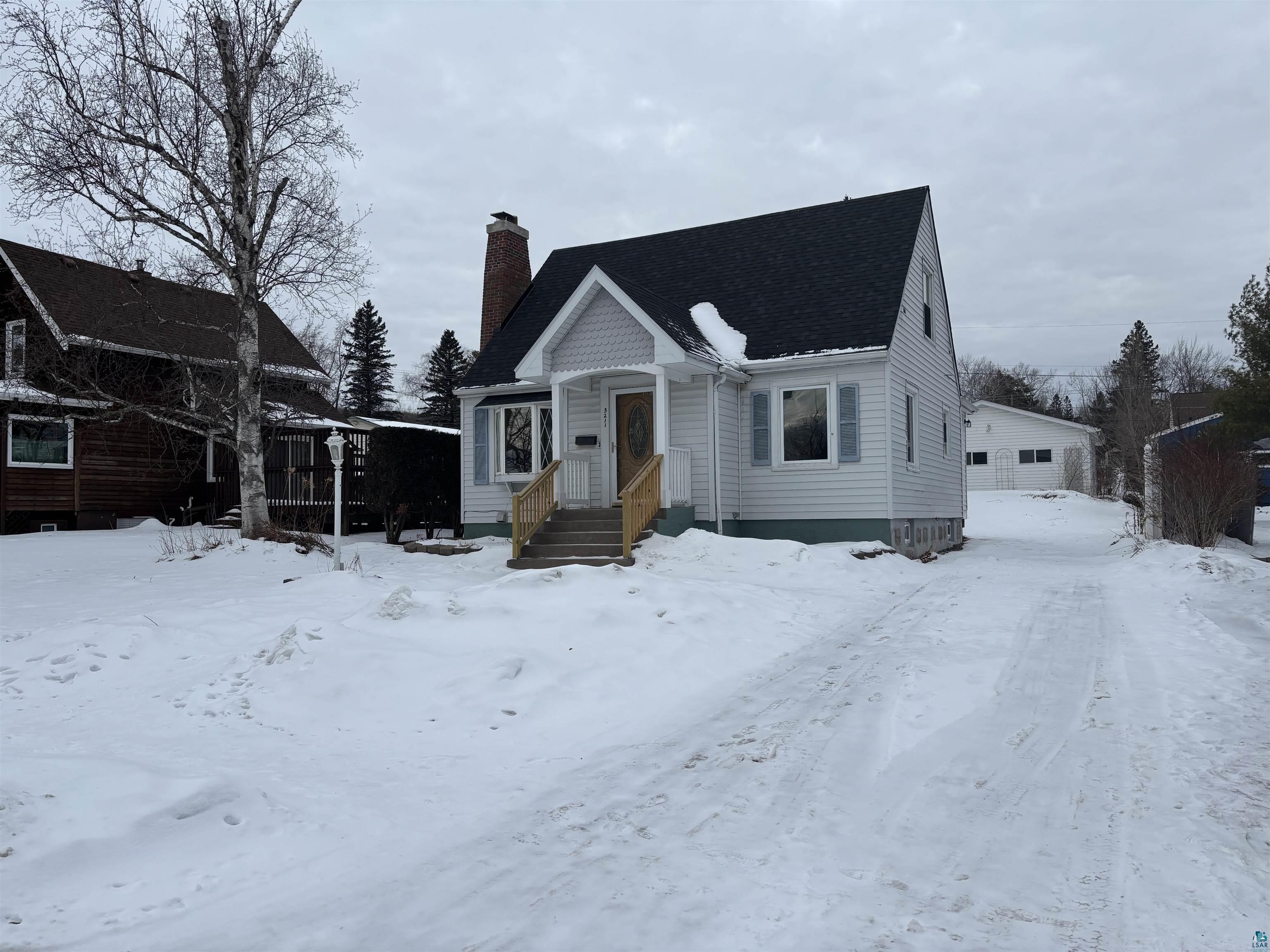 5211 Avondale Street Duluth, MN 55804 - Photo 2 of 29