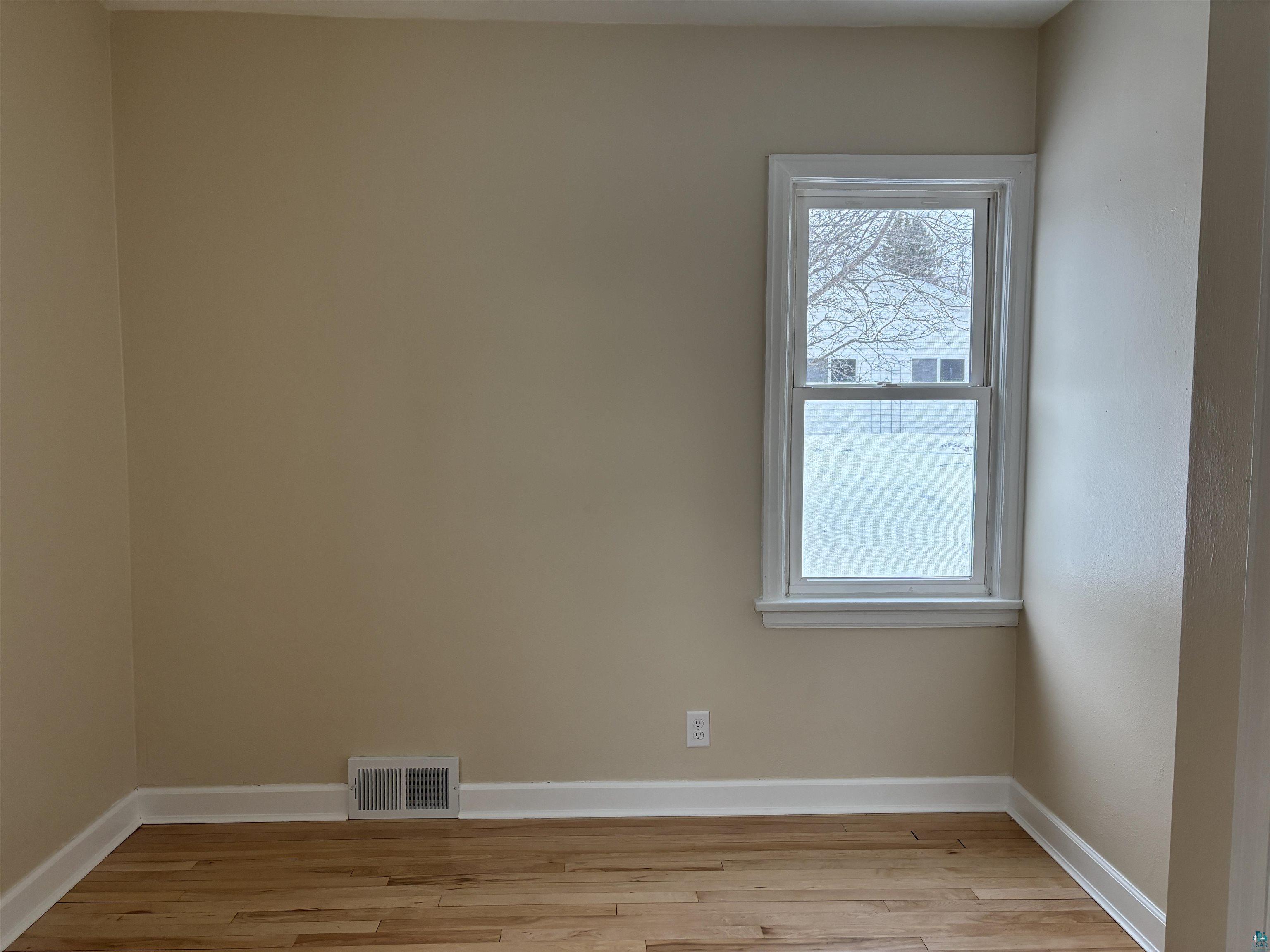 5211 Avondale Street Duluth, MN 55804 - Photo 21 of 29