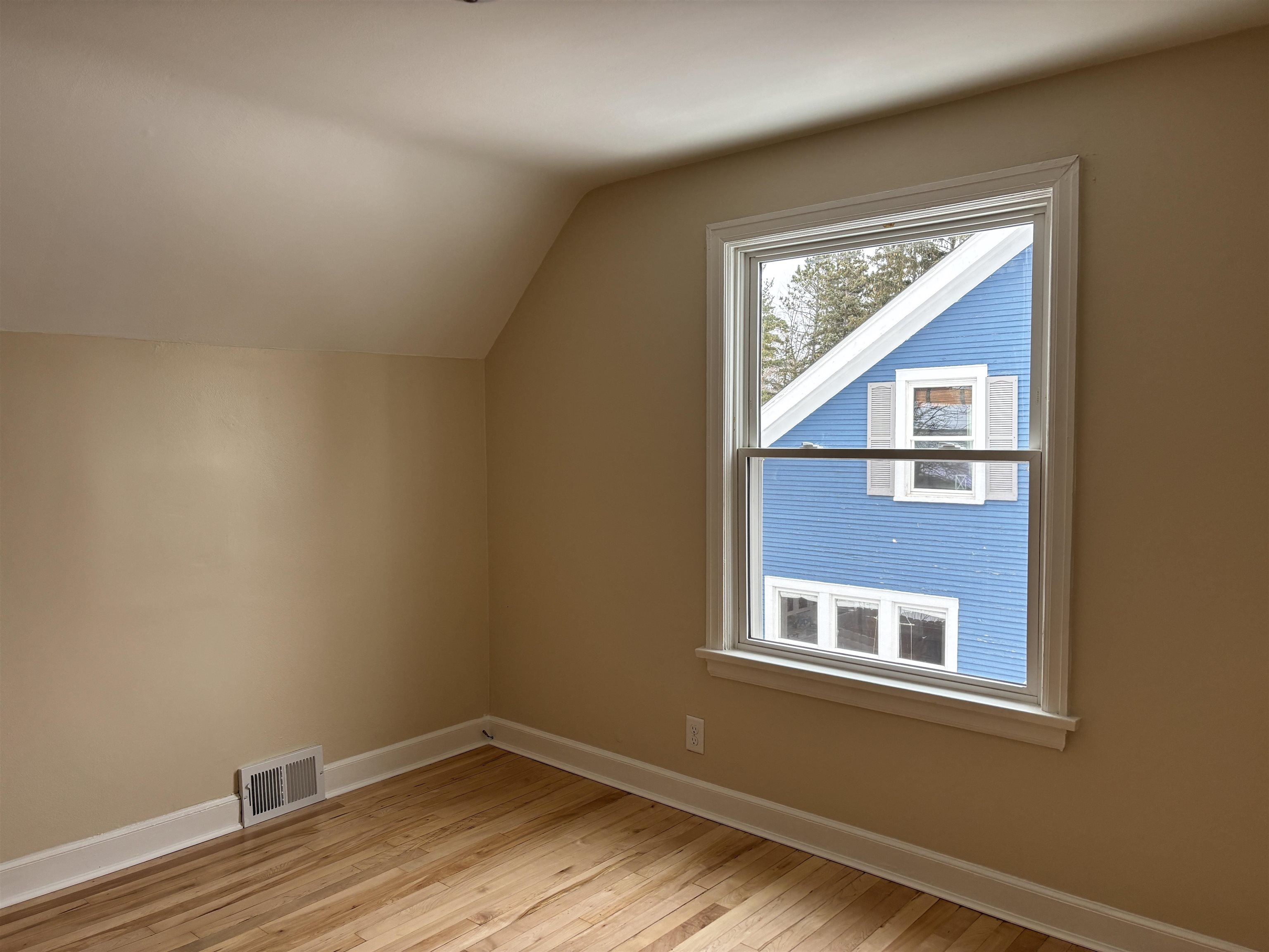 5211 Avondale Street Duluth, MN 55804 - Photo 28 of 29