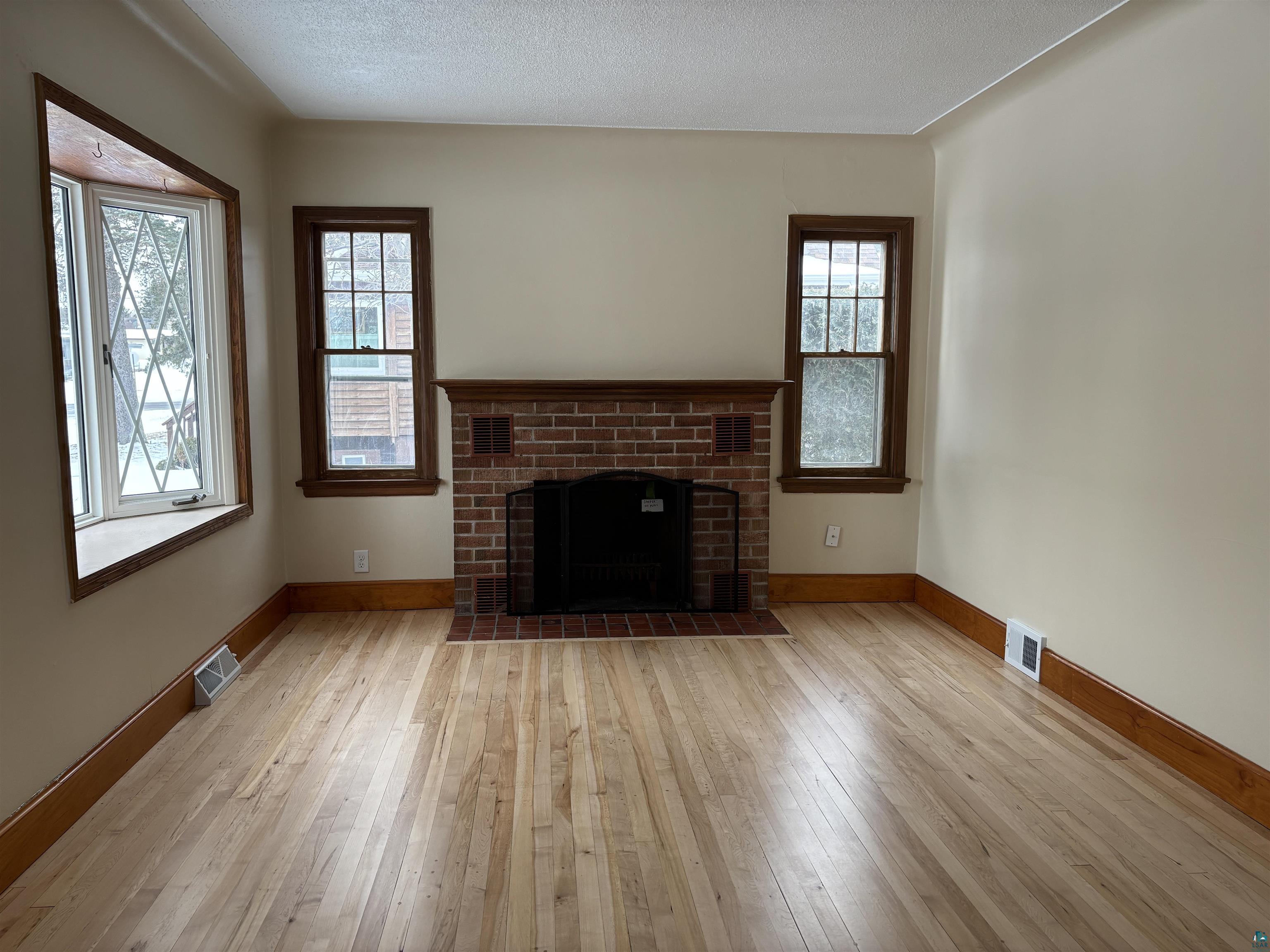 5211 Avondale Street Duluth, MN 55804 - Photo 8 of 29