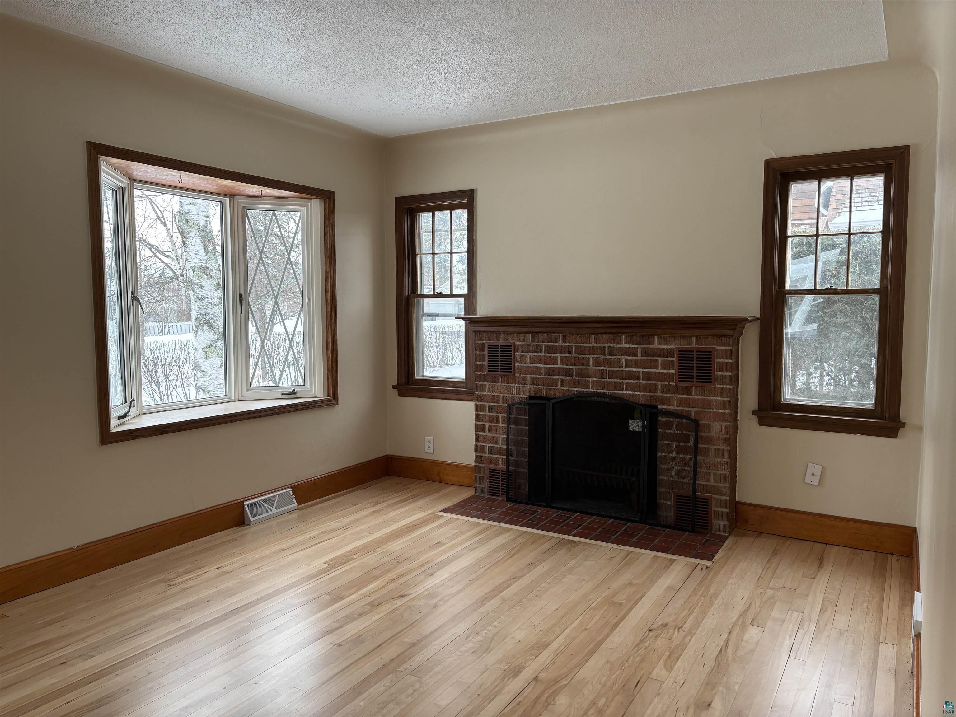 5211 Avondale Street Duluth, MN 55804 - Photo 9 of 29