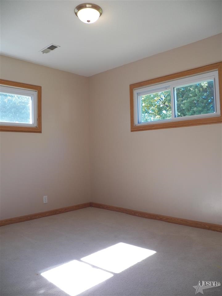 1613 Madison Street Decatur, IN 46733 - Photo 27 of 30