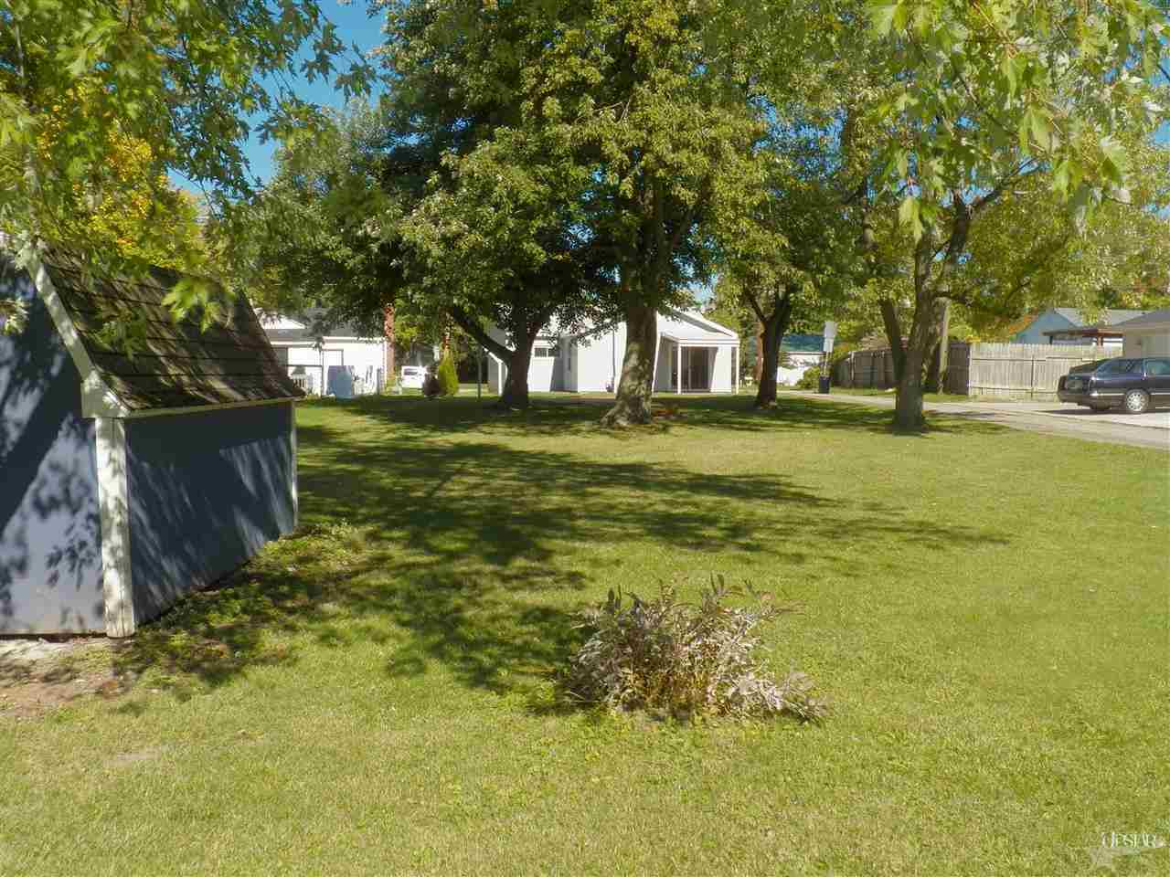 1613 Madison Street Decatur, IN 46733 - Photo 4 of 30