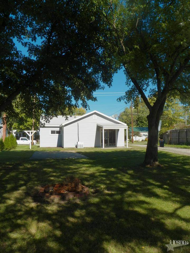 1613 Madison Street Decatur, IN 46733 - Photo 6 of 30
