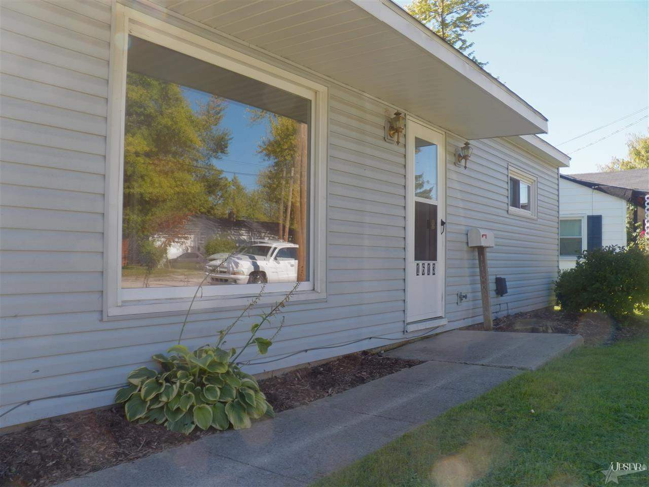 1613 Madison Street Decatur, IN 46733 - Photo 9 of 30