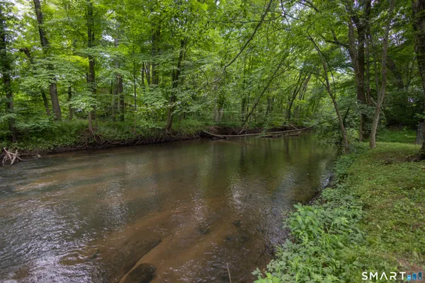 $389,900 | 150 Poplar Drive, Cheshire, CT 06410