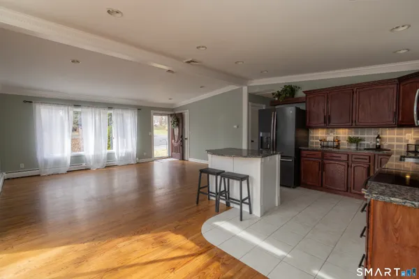 $389,900 | 150 Poplar Drive, Cheshire, CT 06410