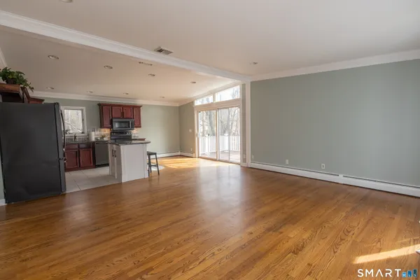 $389,900 | 150 Poplar Drive, Cheshire, CT 06410