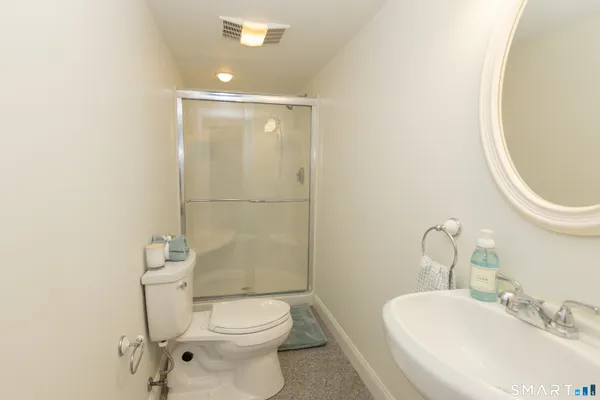 $389,900 | 150 Poplar Drive, Cheshire, CT 06410