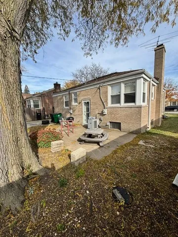 $339,900 | 1932 Newcastle Avenue, Westchester, IL 60154