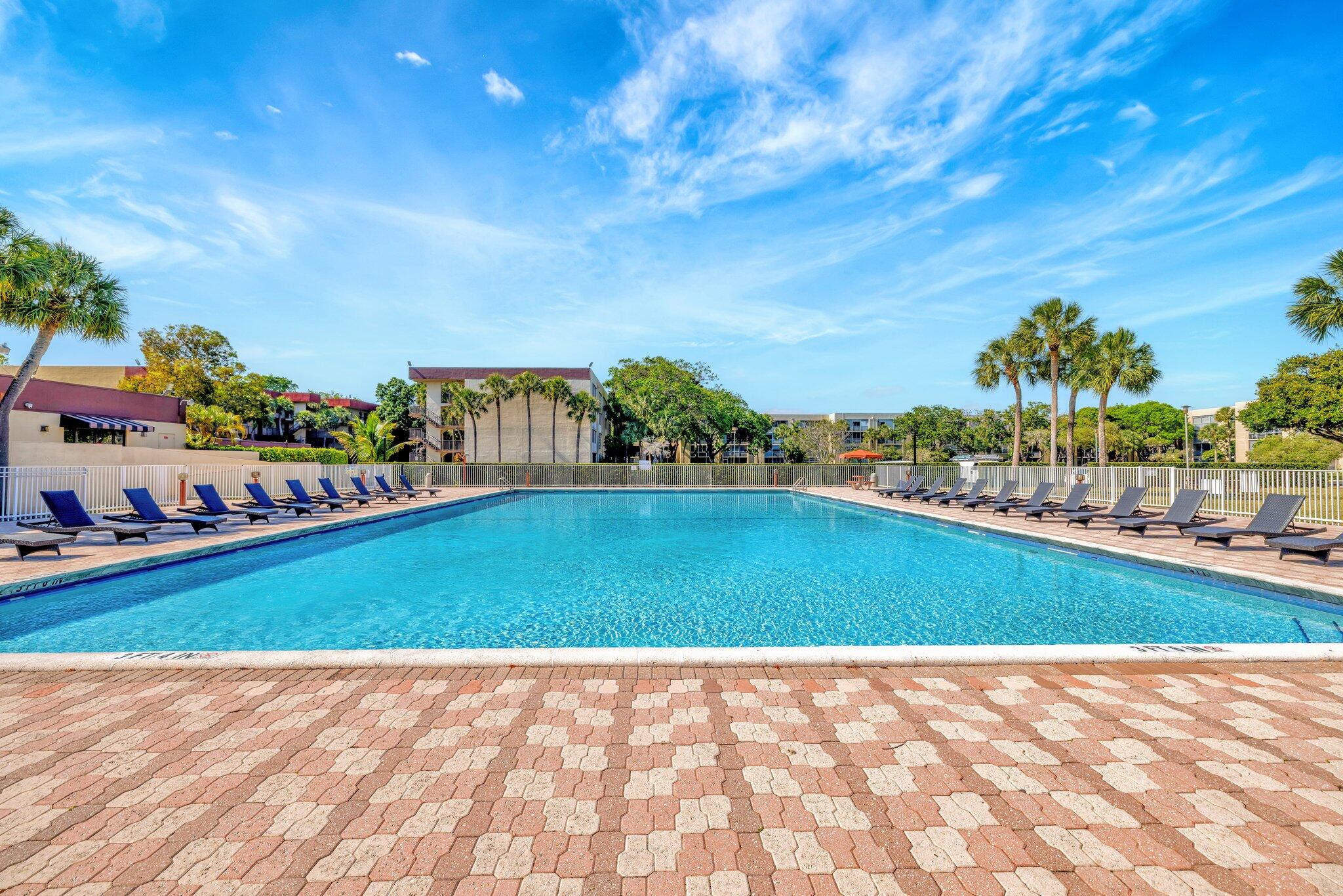 3301 Northwest 47th Terrace, Unit 410 Lauderdale Lakes, FL 33319 - Photo 42 of 58 a view of a garden