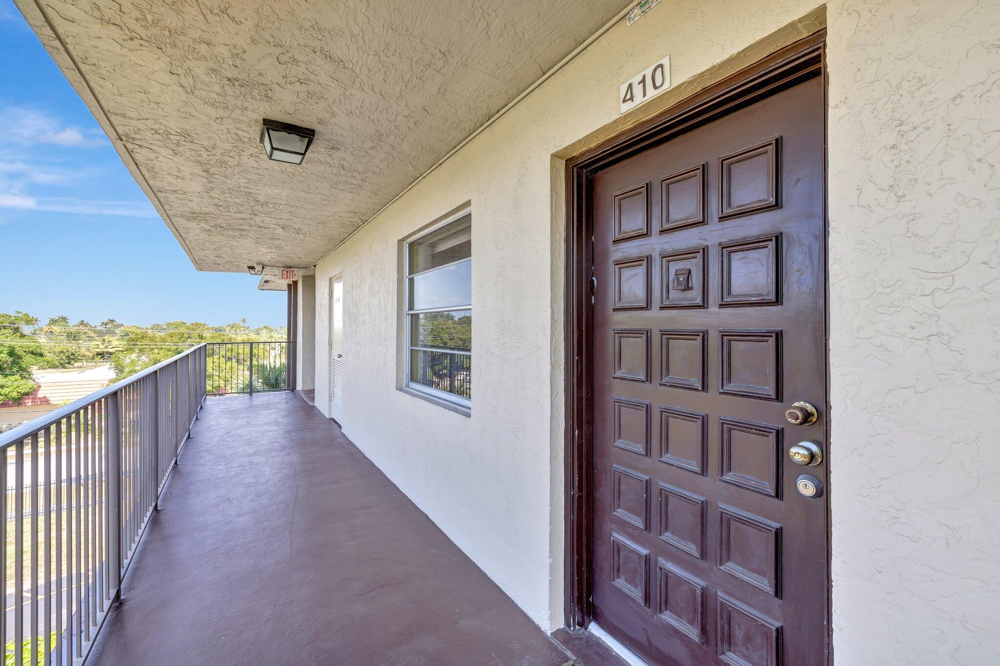 3301 Northwest 47th Terrace, Unit 410 Lauderdale Lakes, FL 33319 - Photo 8 of 58 4-web-or-mls-699A1906