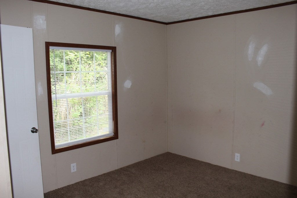 157 Lower White Oak Road Ashford, WV 25009 - Photo 11 of 29 Gallery Image 11