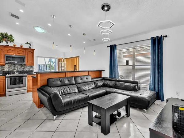 $615,000 | 9166 Southwest 168th Court, Miami, FL 33196