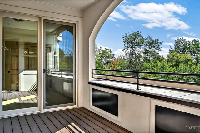 $775,000 | 79 East Aikens Road, Unit 203, Eagle, ID 83616