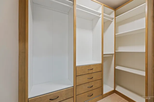 $775,000 | 79 East Aikens Road, Unit 203, Eagle, ID 83616