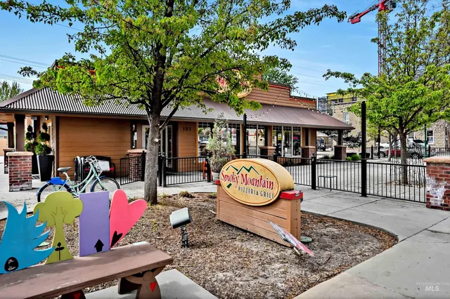 $775,000 | 79 East Aikens Road, Unit 203, Eagle, ID 83616