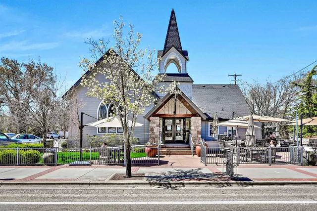 $775,000 | 79 East Aikens Road, Unit 203, Eagle, ID 83616