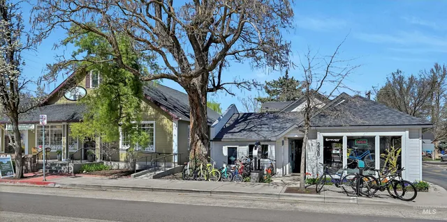 $775,000 | 79 East Aikens Road, Unit 203, Eagle, ID 83616